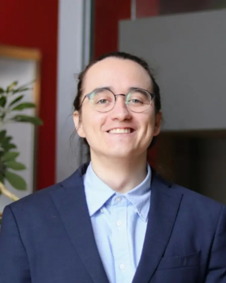 Portrait de César Miguel Valdez Cordova